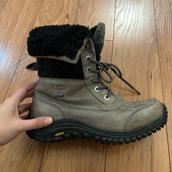 UGG Adirondack II Women 8 Waterproof Hiking Snow Boots #1014387 Gray/Black - Picture 7 of 10